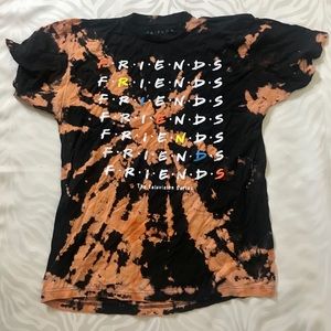 Friends graphic tee